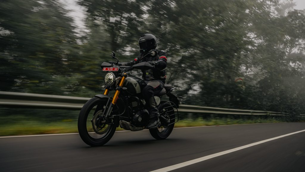 Motorcycle panning_by Shuhaib Sathar